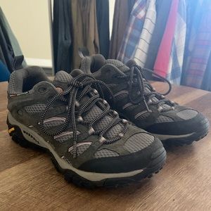 Merrell Hiking Shoes Women’s 8.5